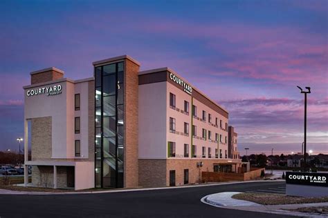 Courtyard By Marriott Kansas City Olathe .